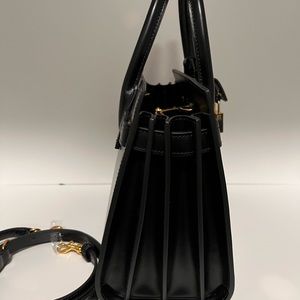 Top handle bag in excellent condition!